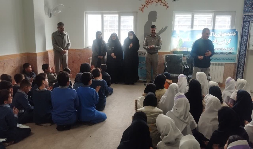 دیدار رییس و کارشناسان اداره منابع طبیعی و آبخیزداری شهرستان طالقان با پروفسور اسماعیل فلاحی در روز درختکاری