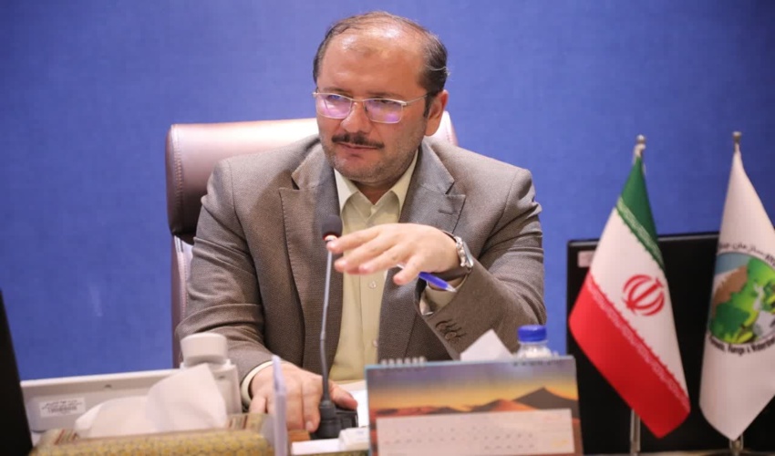 قاچاقچی چوب توسط عوامل یگان حفاظت ادارات منابع طبیعی شهرستان های نظرآباد و اشتهارد در روستای مرادتپه اشتهارد بازداشت شد.