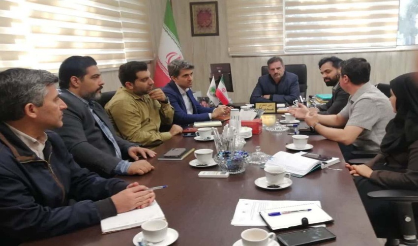 سفیران انفال؛ به عنوان پل ارتباطی بین مردم و ادارات منابع طبیعی در سطح شهرستان ها مسئول رسیدگی به مطالبات آن ها هستند.