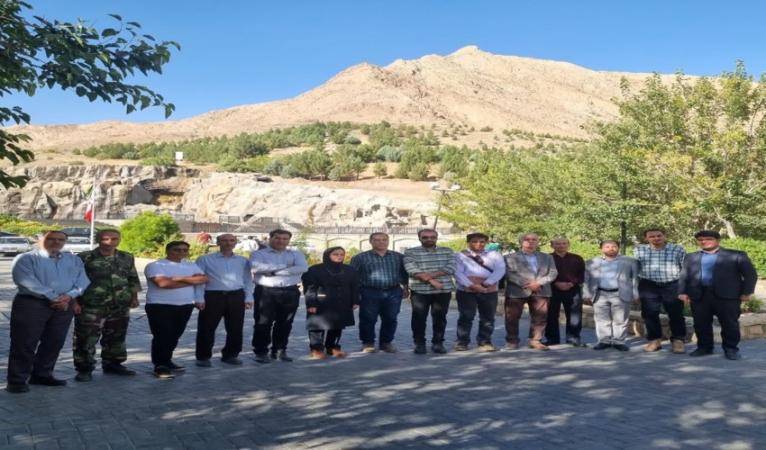 به منظور بررسی مسایل و مشکلات طرح مرتعداری روستای وسیه جلسه ای با حضور مجریان این طرح برگزار گردید.