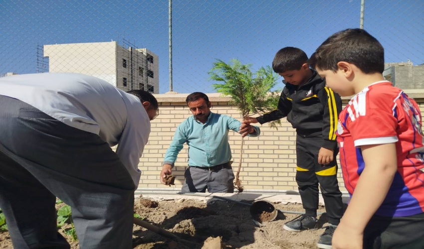 آموزش و پرورش در ترویج فرهنگ حفظ منابع طبیعی نقش بسیار بسزائی دارد. 