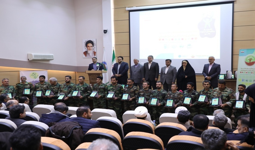 تقدیر از جنگلبانان كشوري و استاني نمونه استان  البرز