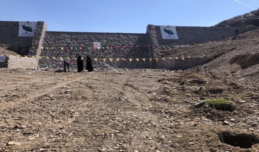 افتتاح سازه  آبخیزداری با عنوان "شهدای امنیت" در بخش مرکزی اشتهارد 