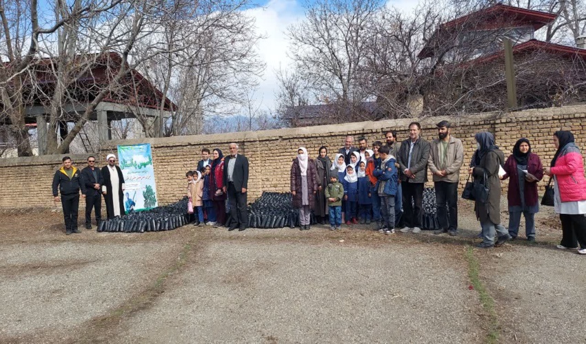 ترویج فرهنگ کاشت نهال: اولین نهالستان دانش‌آموزی در طالقان احداث می شود 