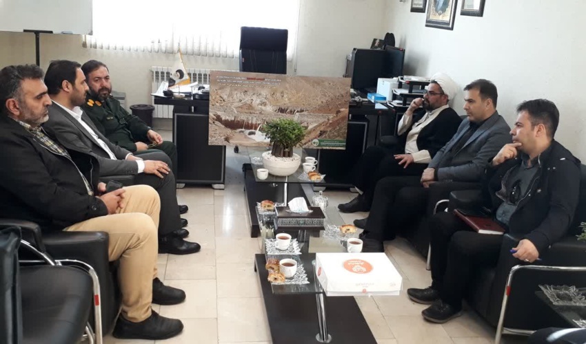  سپاه ناحیه ساوجبلاغ در کاشت یک میلیارد درخت همکاری می کند