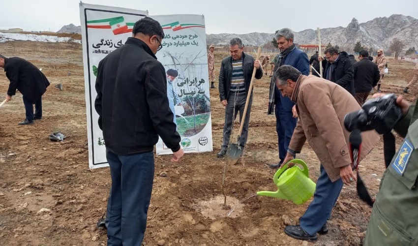 فرماندار چهارباغ همیار طبیعت شد