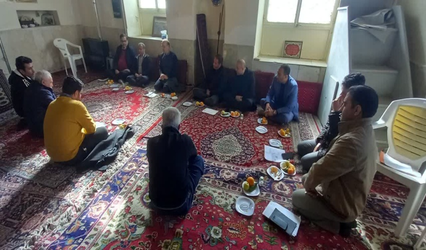 برگزاری جلسه رفع مشکلات روستای خور بخش آسارا کرج با حضور جمعی از مسئولین شهرستانی 
