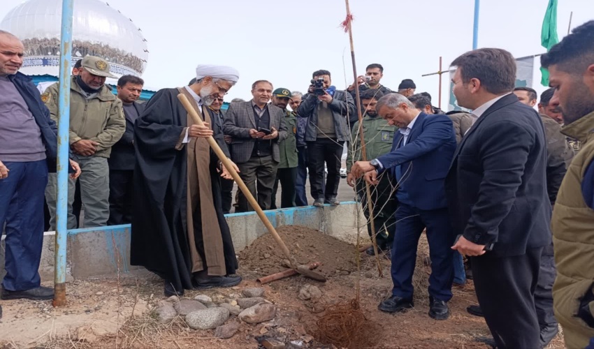 برگزاری پویش «درختکاری جان ایران» در طالقان با حضور پرشور مردم و مسئولان