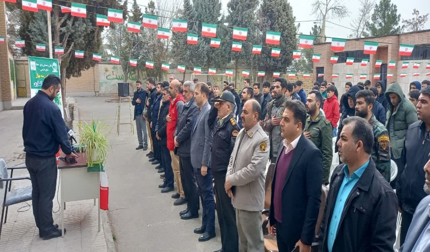 ۴۶۰ نهال در ۴۶ مدرسه ساوجبلاغ به مناسبت هفته منابع طبیعی غرس شد